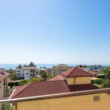 Bright One Bedroom With Parking Space