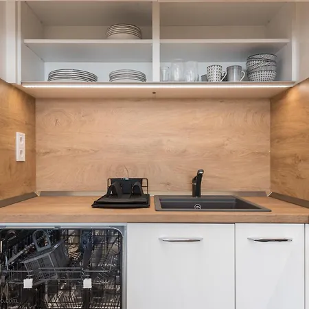 Апартаменты Bright One Bedroom With Parking Space Варна
