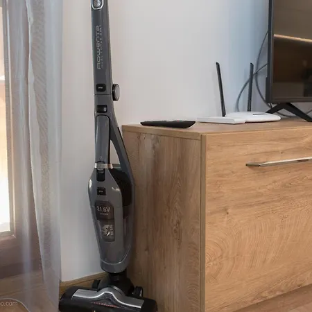 Апартаменты Bright One Bedroom With Parking Space *