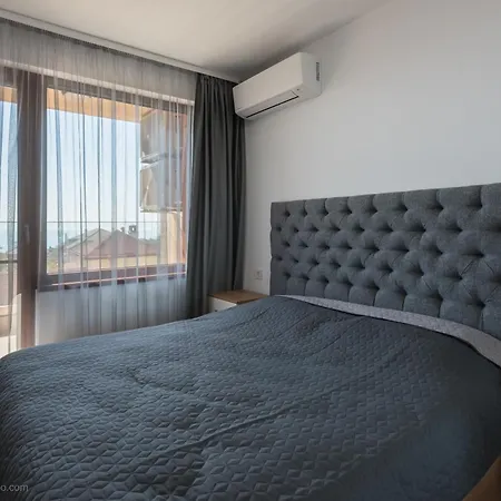 Bright One Bedroom With Parking Space Varna